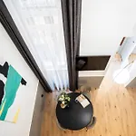 Garden Retreat For Two! Brand New II